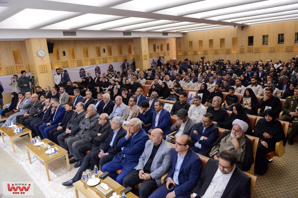 آیین تجلیل از خانواده شهدای صنعت پتروشیمی در جنگ تحمیلی سوم 31
