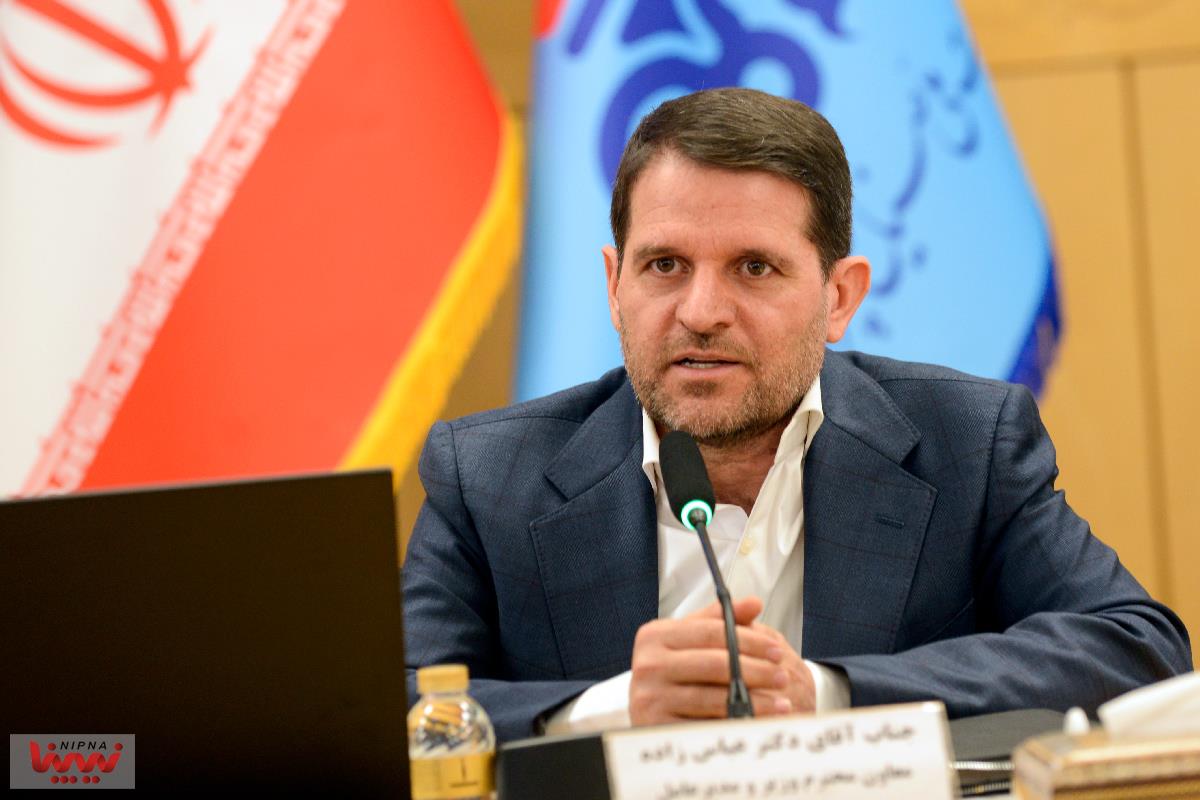 نشست معاون وزیر نفت با انجمن ها و تشکل های صنایع پایین دستی 12