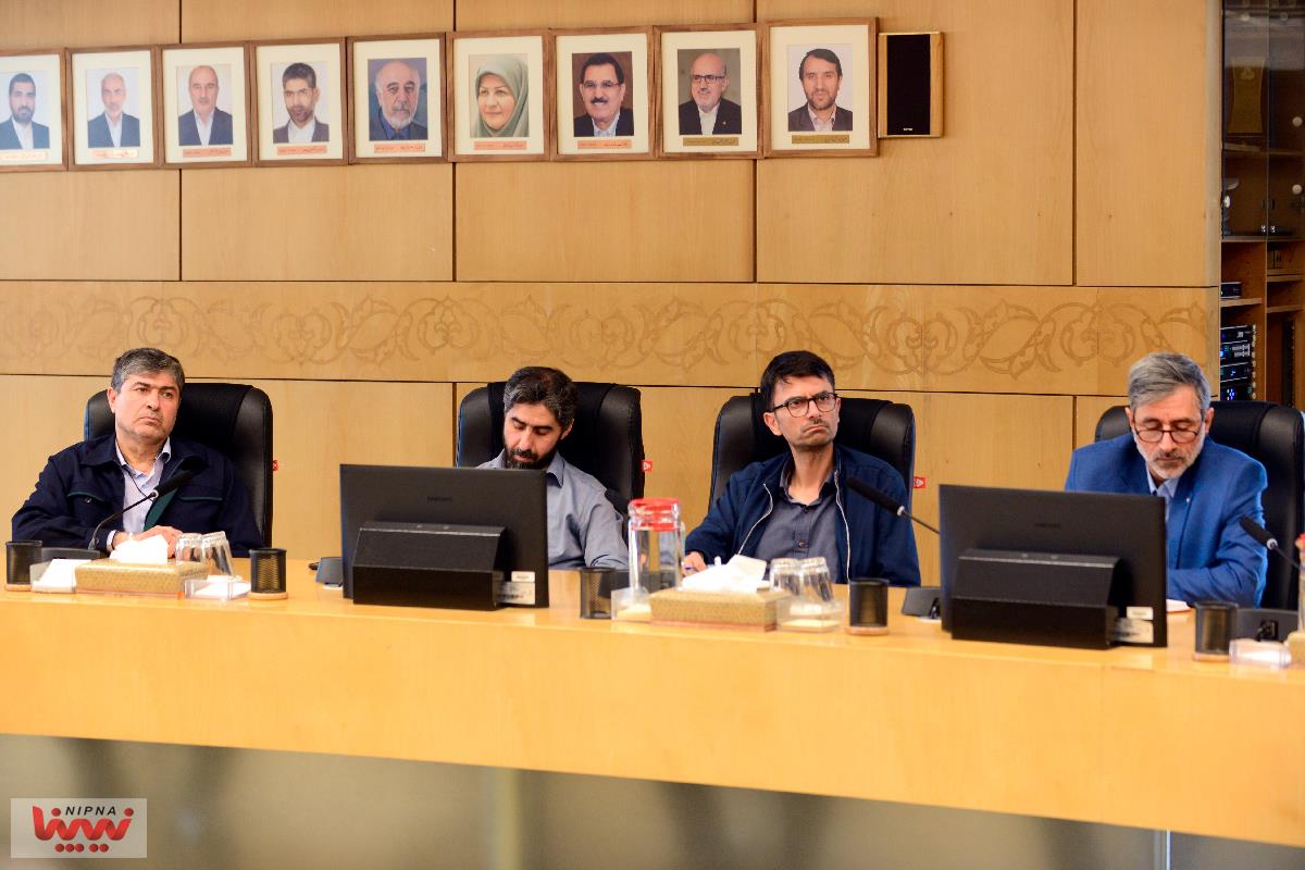 نشست مشترک مدیران پدافند غیرعامل وزارت خانه های نفت و نیرو 8