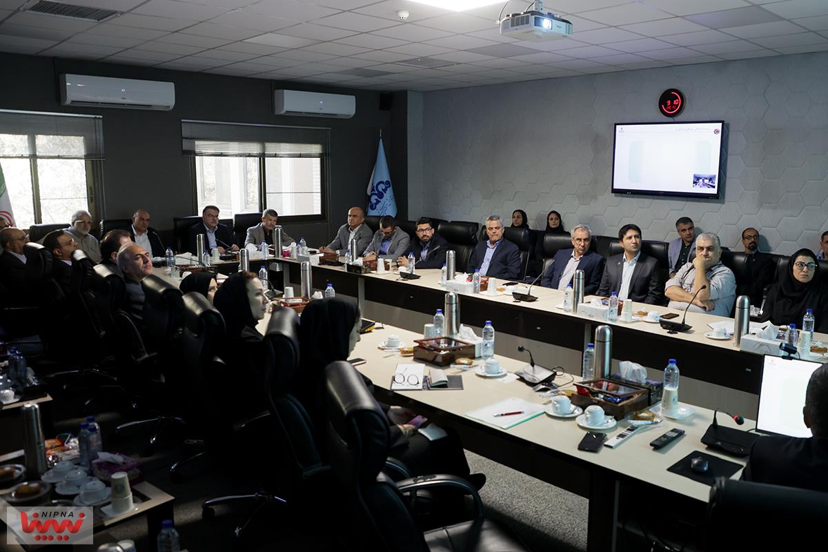 نشست معاون وزیر نفت با پژوهشگران و کارشناسان شرکت پژوهش و فناوری پتروشیمی 15