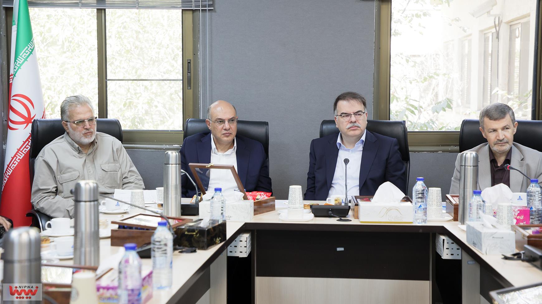 نشست معاون وزیر نفت با پژوهشگران و کارشناسان شرکت پژوهش و فناوری پتروشیمی 9