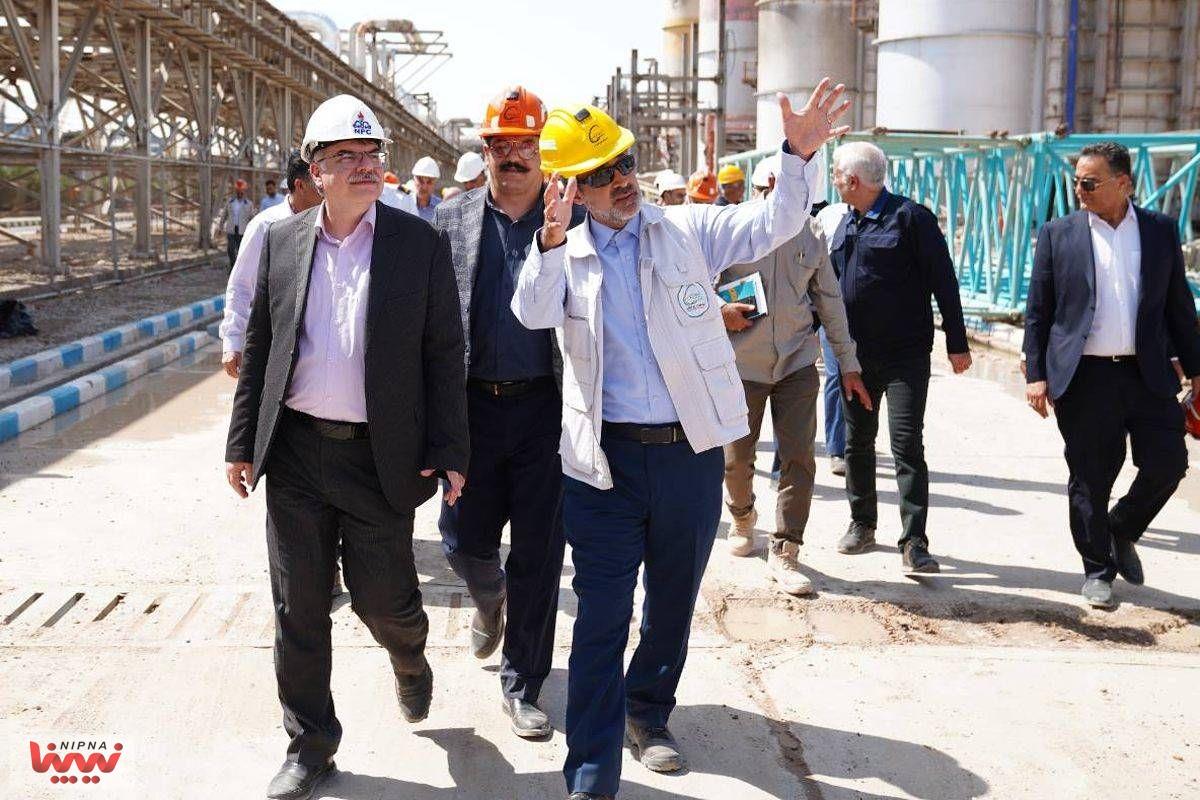 بازدید معاون وزیر نفت از شرکت فجر انرژی خلیج فارس