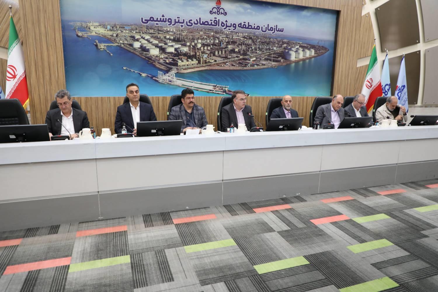 هم‌افزایی میان ارکان مختلف صنعت پتروشیمی در مسیر رفع مسائل و چالش‌ها