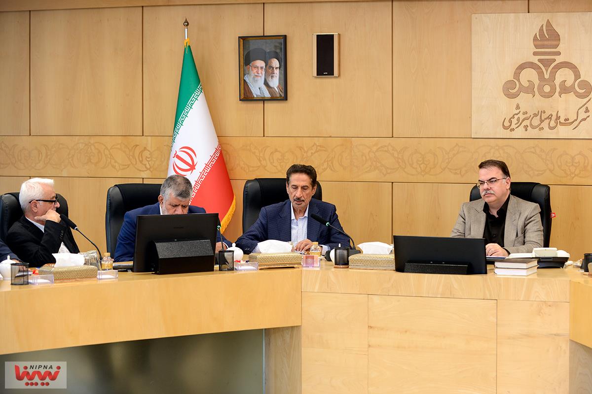نشست معاون وزیر نفت و هیأت مدیره انجمن صنفی کارفرمایی صنعت پتروشیمی  19