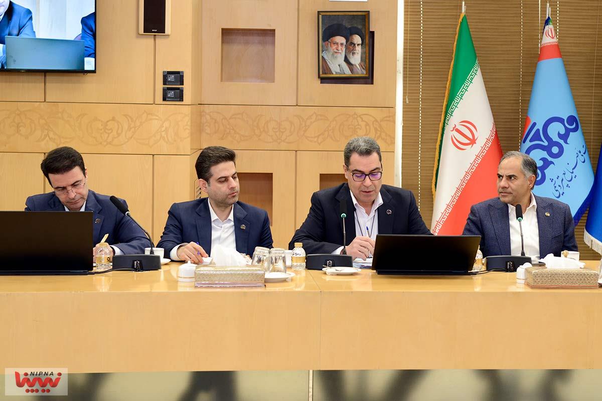نشست بررسی روش‌های تأمین مالی طرح‌های اولویت‌دار صنعت پتروشیمی و پروژه‌های بازسازی 5