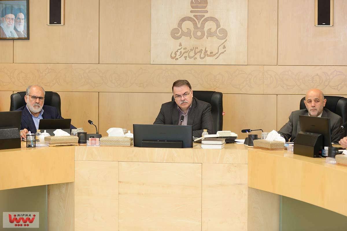 بررسی آخرین وضعیت تولید و بازسازی صنعت پتروشیمی